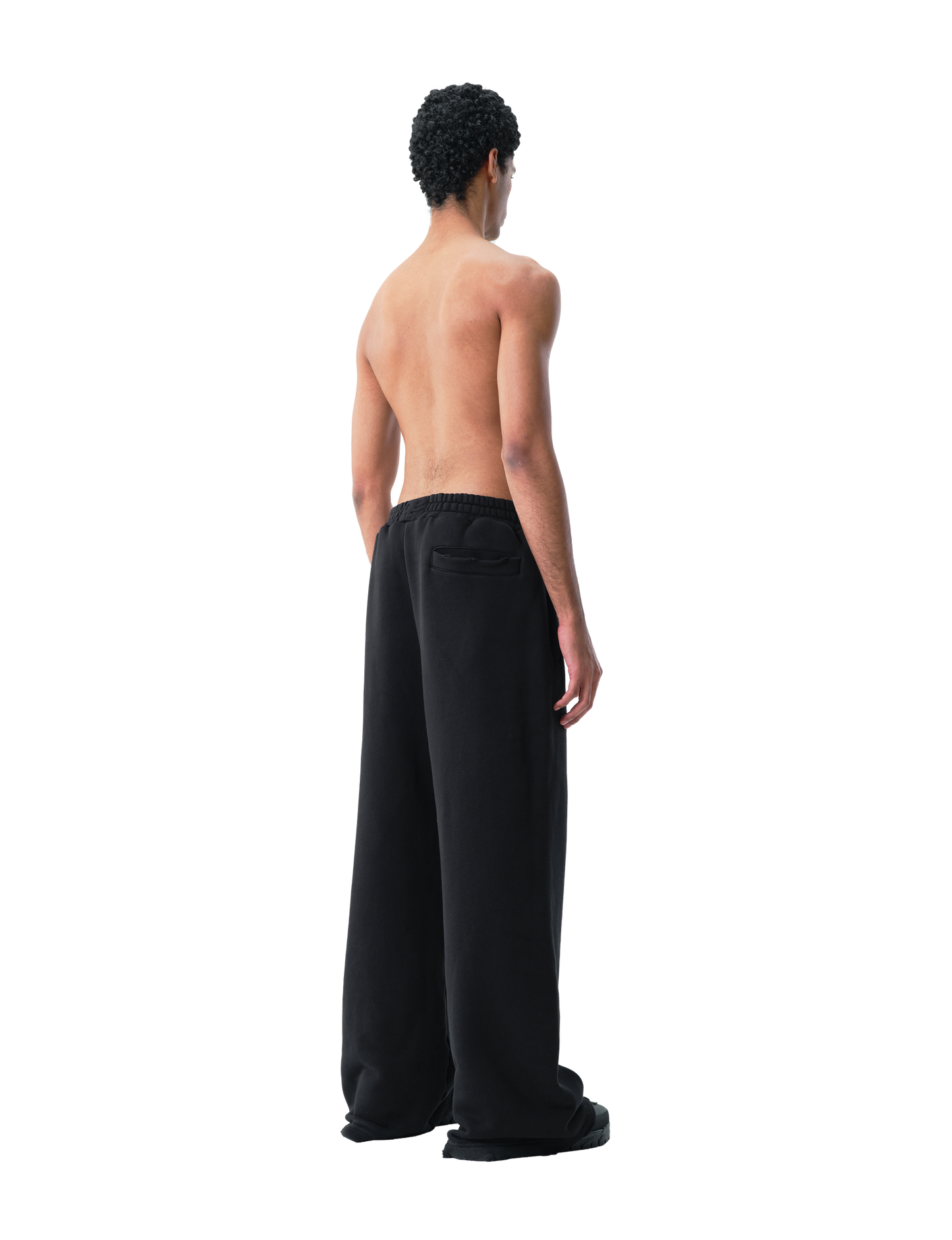 BLACK DISTRESSED SWEATPANTS