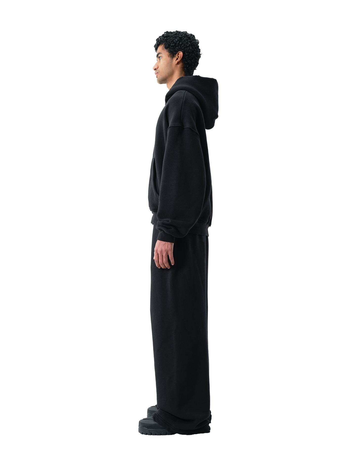 BLACK DISTRESSED ZIP-HOODIE
