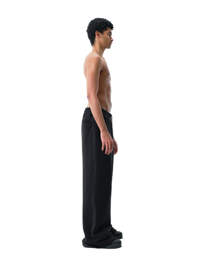 BLACK DISTRESSED SWEATPANTS