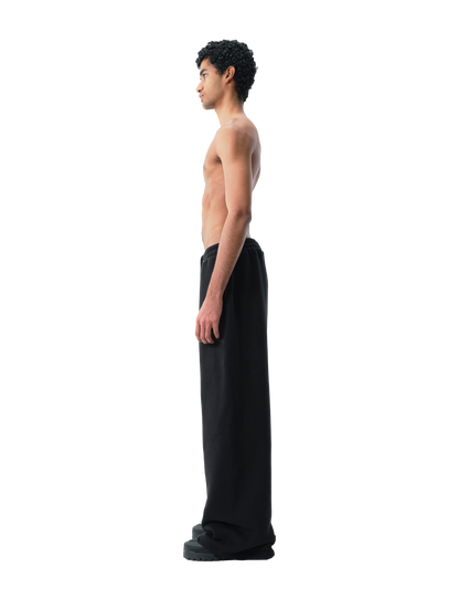 BLACK DISTRESSED SWEATPANTS